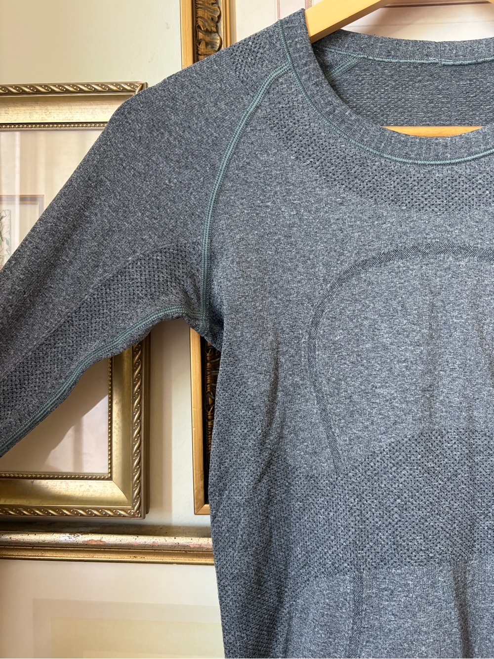 Lululemon Swiftly Tech Long Sleeve 4 - Picture 7 of 10